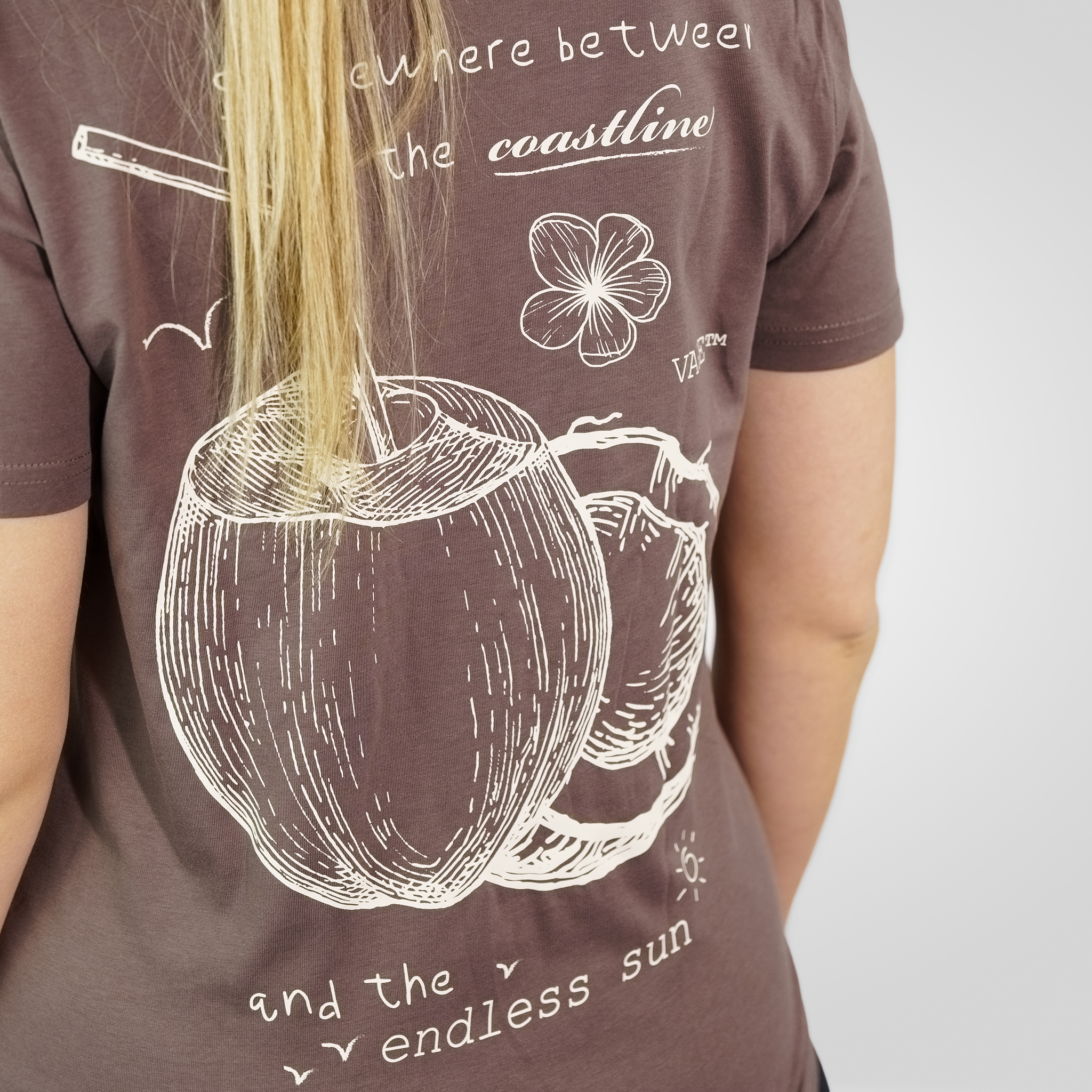 "COCONUT" regular tee cocoa woman
